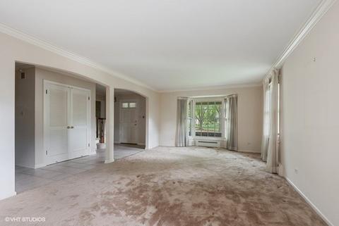 1710 Silverpine Dr, Northbrook, IL 60062 photo 4
