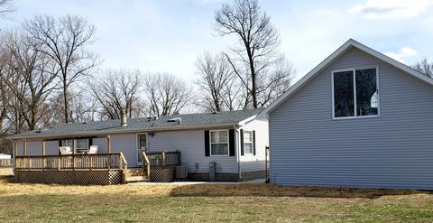 560 E Sandy Ct, Godley, IL 60407 photo 2