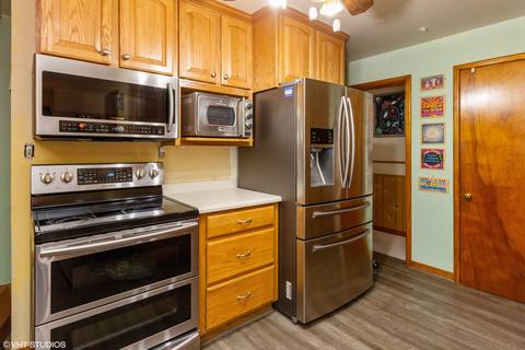 6 E Taylor St, Newark, IL 60541 photo 4