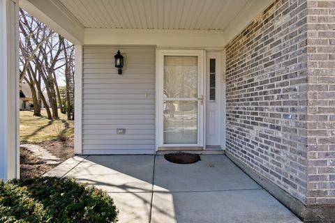 712 Brandon Pl, Wheeling, IL 60090 photo 3