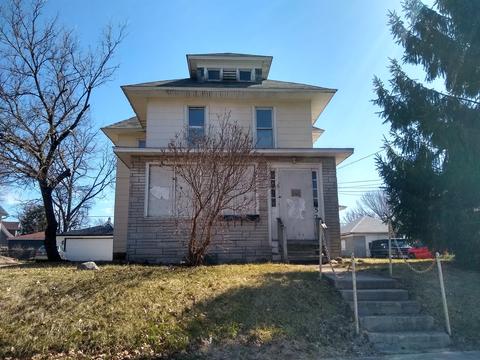 521 Raymond St, Elgin, IL 60120 photo 1