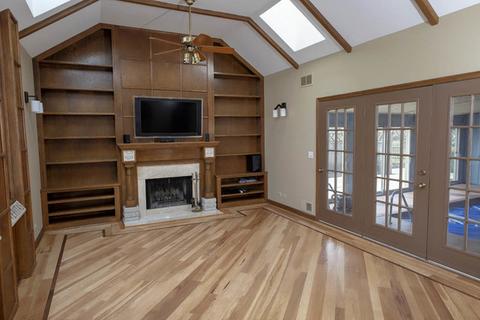 1328 E Gartner Rd, Naperville, IL 60540 photo 5