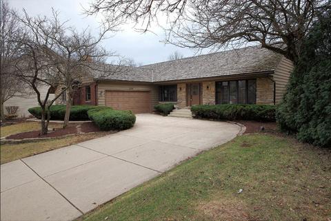 1328 E Gartner Rd, Naperville, IL 60540 photo 2