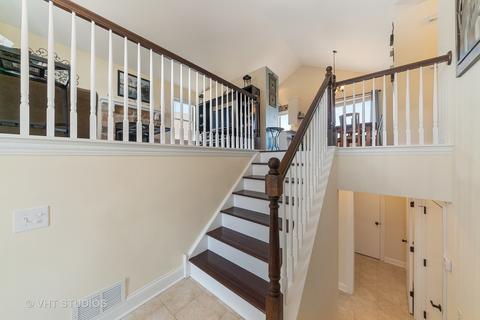 413 Harvard Ln, Bartlett, IL 60103 photo 2