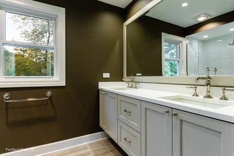 1180 Walnut Ln, Northbrook, IL 60062 photo 11