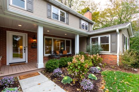 1180 Walnut Ln, Northbrook, IL 60062 photo 1