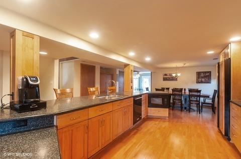 928 Valley Stream Dr, Wheeling, IL 60090 photo 3