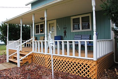 211 Washington St, Buda, IL 61314 photo 4