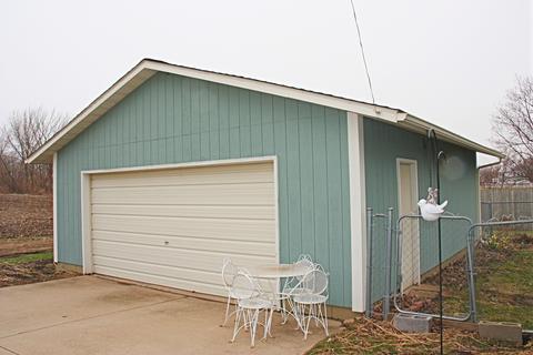 211 Washington St, Buda, IL 61314 photo 21