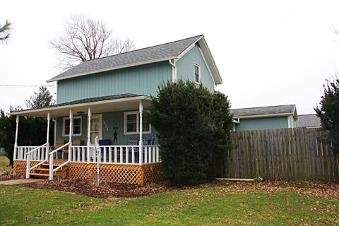 211 Washington St, Buda, IL 61314 photo 1