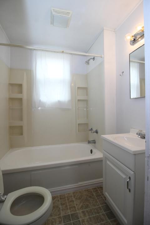 306 E Locust St, Normal, IL 61761 photo 12