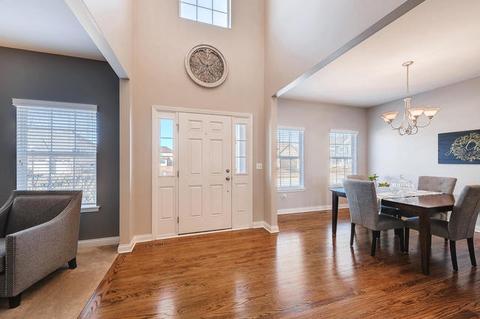 669 Slate Run, Elgin, IL 60124 photo 4