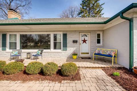 103 W Harrison Ave, Wheaton, IL 60187 photo 2