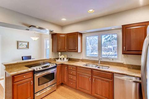 103 W Harrison Ave, Wheaton, IL 60187 photo 4