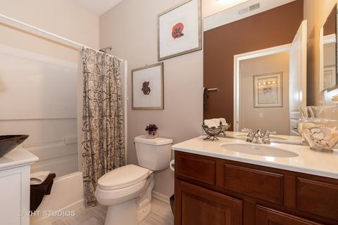 2461 Rolling Rdg, Elgin, IL 60124 photo 15