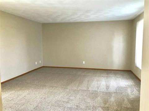 820 Applemint Ln, Roscoe, IL 61073 photo 4
