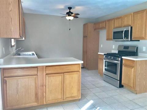 820 Applemint Ln, Roscoe, IL 61073 photo 8