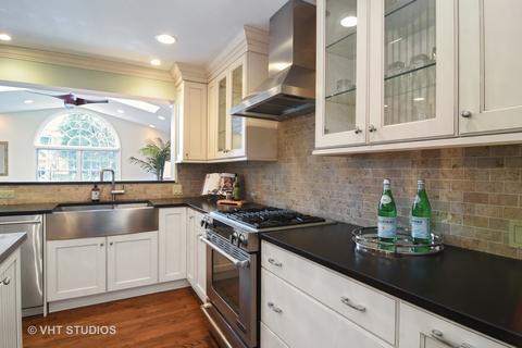 2201 Maple Ave, Northbrook, IL 60062 photo 8