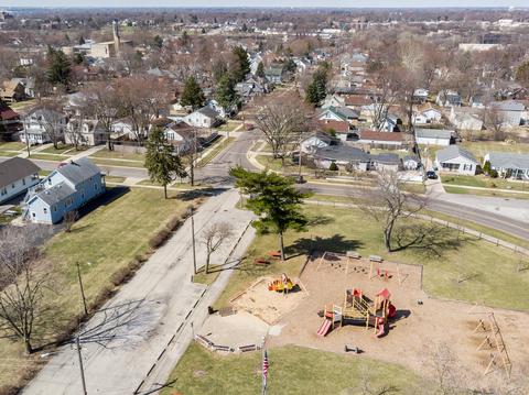 605 Forest Ave, Aurora, IL 60505 photo 25