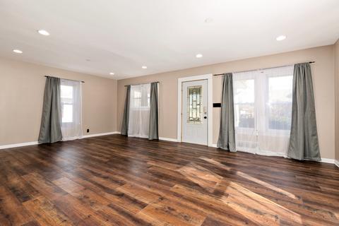 605 Forest Ave, Aurora, IL 60505 photo 3
