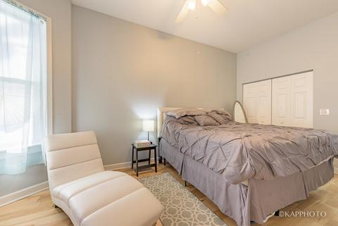 521 E 41st St, Chicago, IL 60653 photo 4