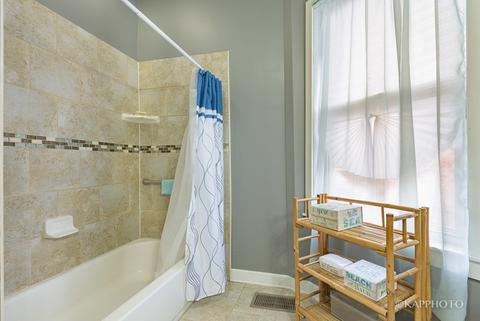 521 E 41st St, Chicago, IL 60653 photo 6
