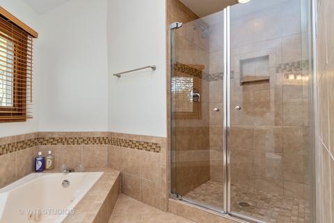 400 Regency Ct, Aurora, IL 60504 photo 10