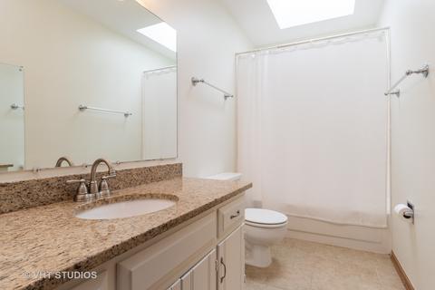 400 Regency Ct, Aurora, IL 60504 photo 15