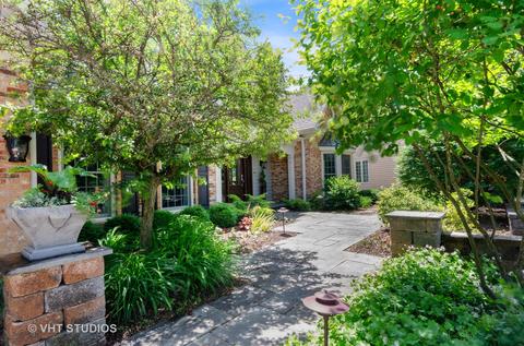1190 Midwest Ln, Wheaton, IL 60189 photo 3