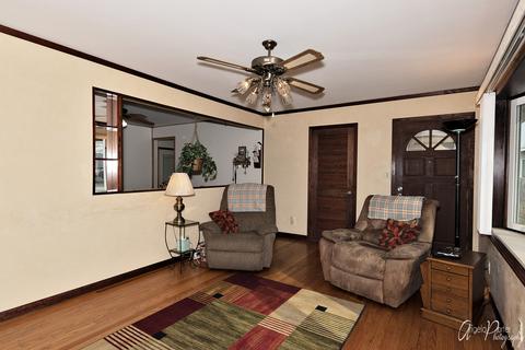 413 N Kent Rd, Mchenry, IL 60051 photo 3