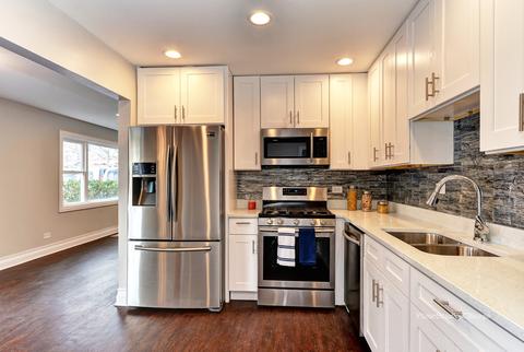 540 Kingman Ln, Hoffman Estates, IL 60169 photo 9