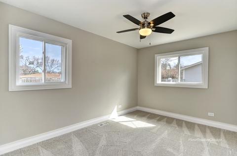540 Kingman Ln, Hoffman Estates, IL 60169 photo 23