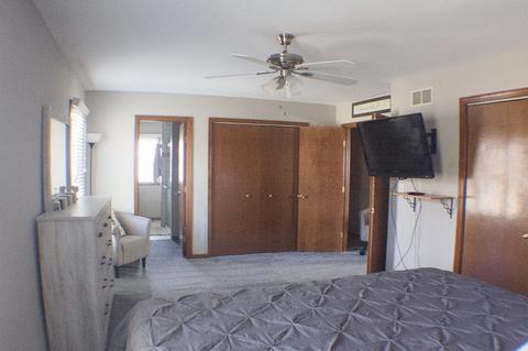 570 Trinity Ter, Elgin, IL 60123 photo 20