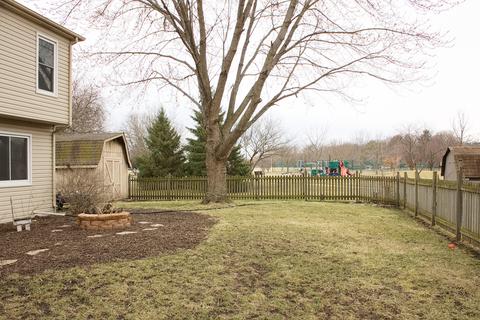 570 Trinity Ter, Elgin, IL 60123 photo 44