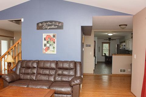 570 Trinity Ter, Elgin, IL 60123 photo 7