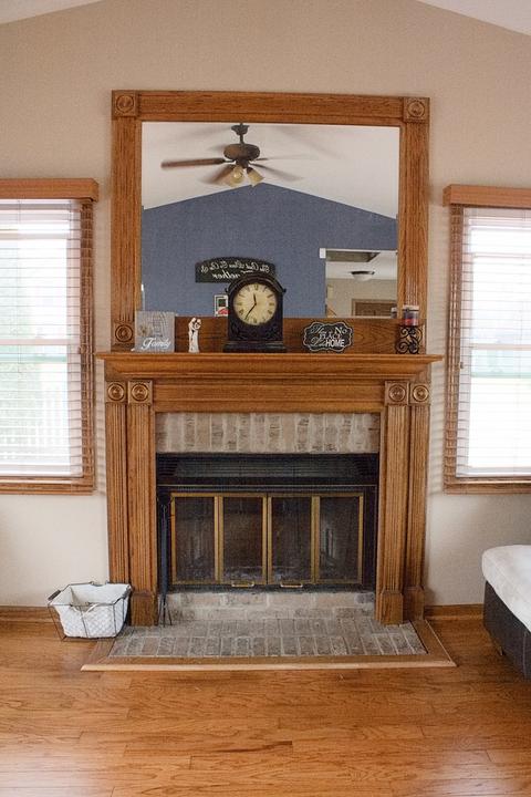 570 Trinity Ter, Elgin, IL 60123 photo 5