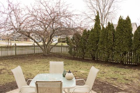 570 Trinity Ter, Elgin, IL 60123 photo 45