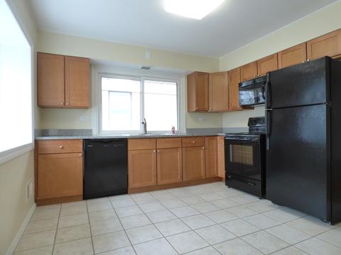 1233 Howard Ave, Berkeley, IL 60163 photo 4