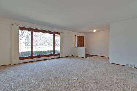 1809 E Maya Ln, Mount Prospect, IL 60056 photo 9