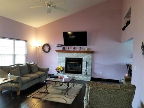 1720 Edgewater Dr, Morris, IL 60450 photo 2