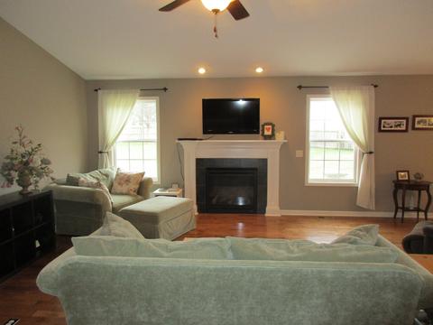 1045 Duck Horn Dr, Normal, IL 61761 photo 3