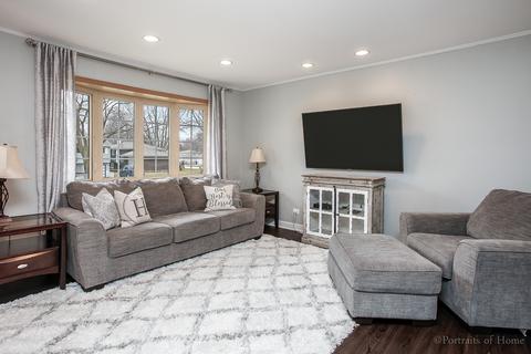 1211 Coolidge Ave, Wheaton, IL 60189 photo 3