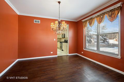 5307 Galloway Dr, Hoffman Estates, IL 60192 photo 4
