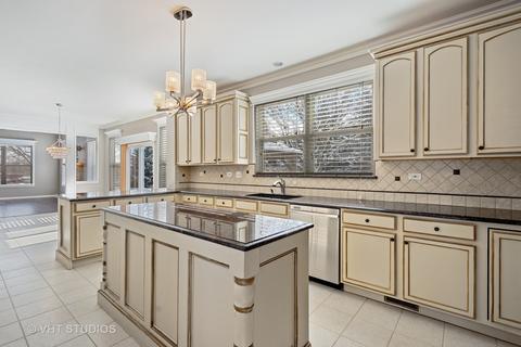 5307 Galloway Dr, Hoffman Estates, IL 60192 photo 5