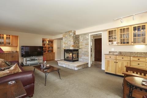 1528 Wadsworth Rd, Wheaton, IL 60189 photo 10