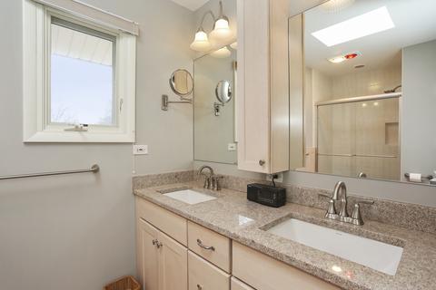 1528 Wadsworth Rd, Wheaton, IL 60189 photo 14