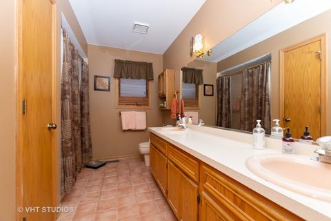 7231 W 73rd St, Bridgeview, IL 60455 photo 9