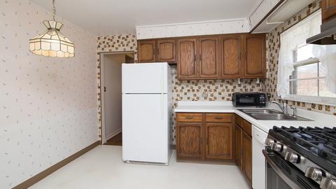407 S Summit St, Wheaton, IL 60187 photo 5