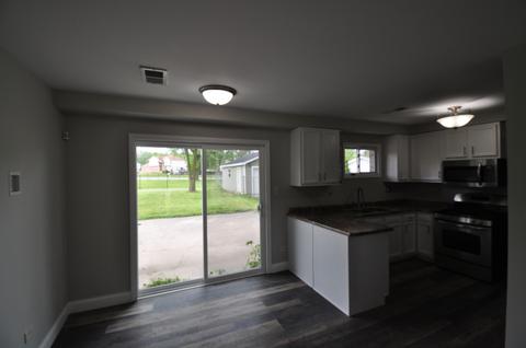 16534 Plainview Dr, Markham, IL 60428 photo 4