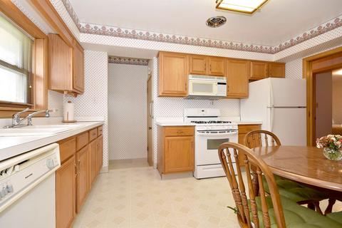 8108 W Memory Ln, Chicago, IL 60656 photo 8